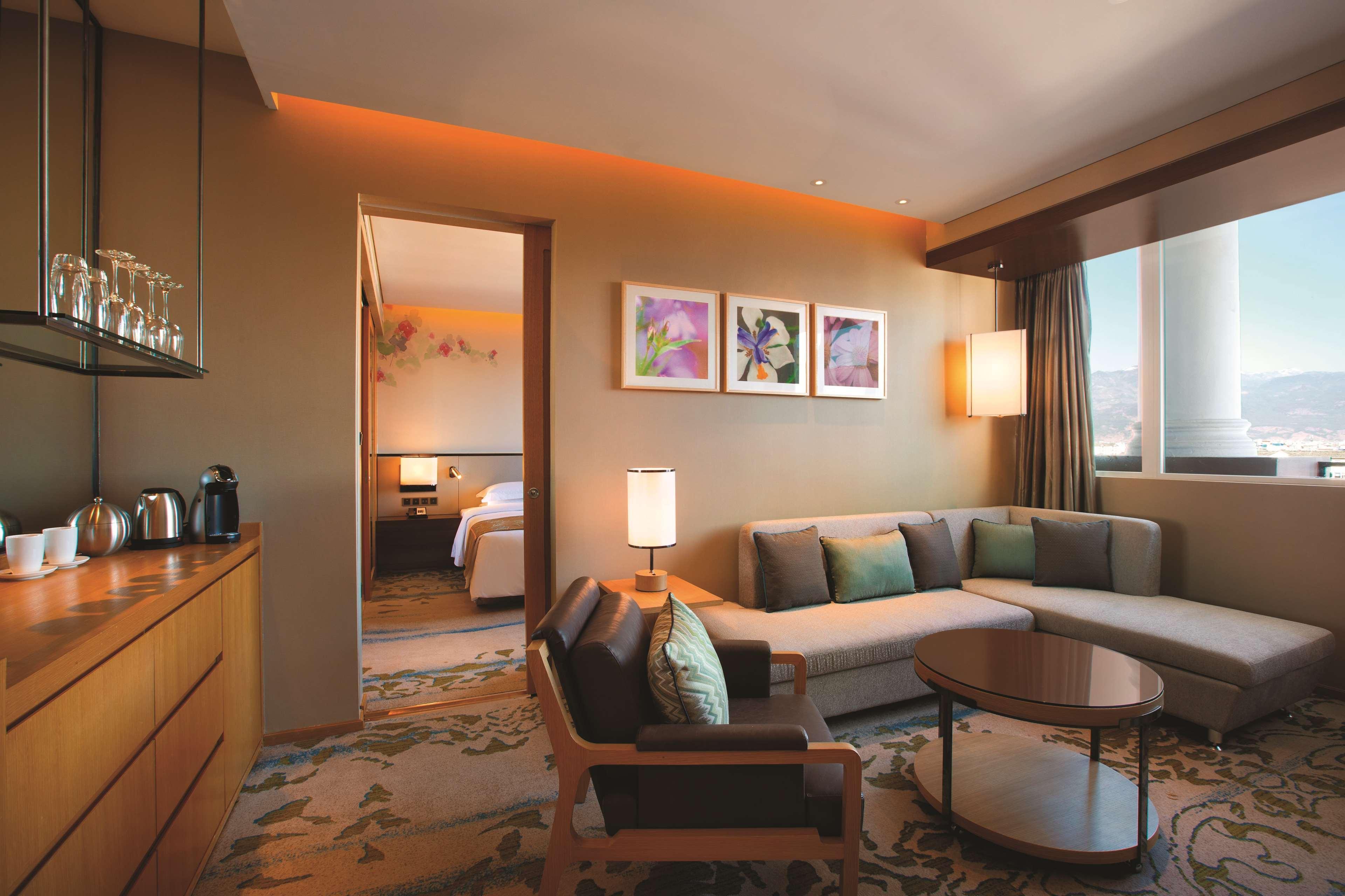ליג'יאנג Hilton Garden Inn Lijiang מראה חיצוני תמונה