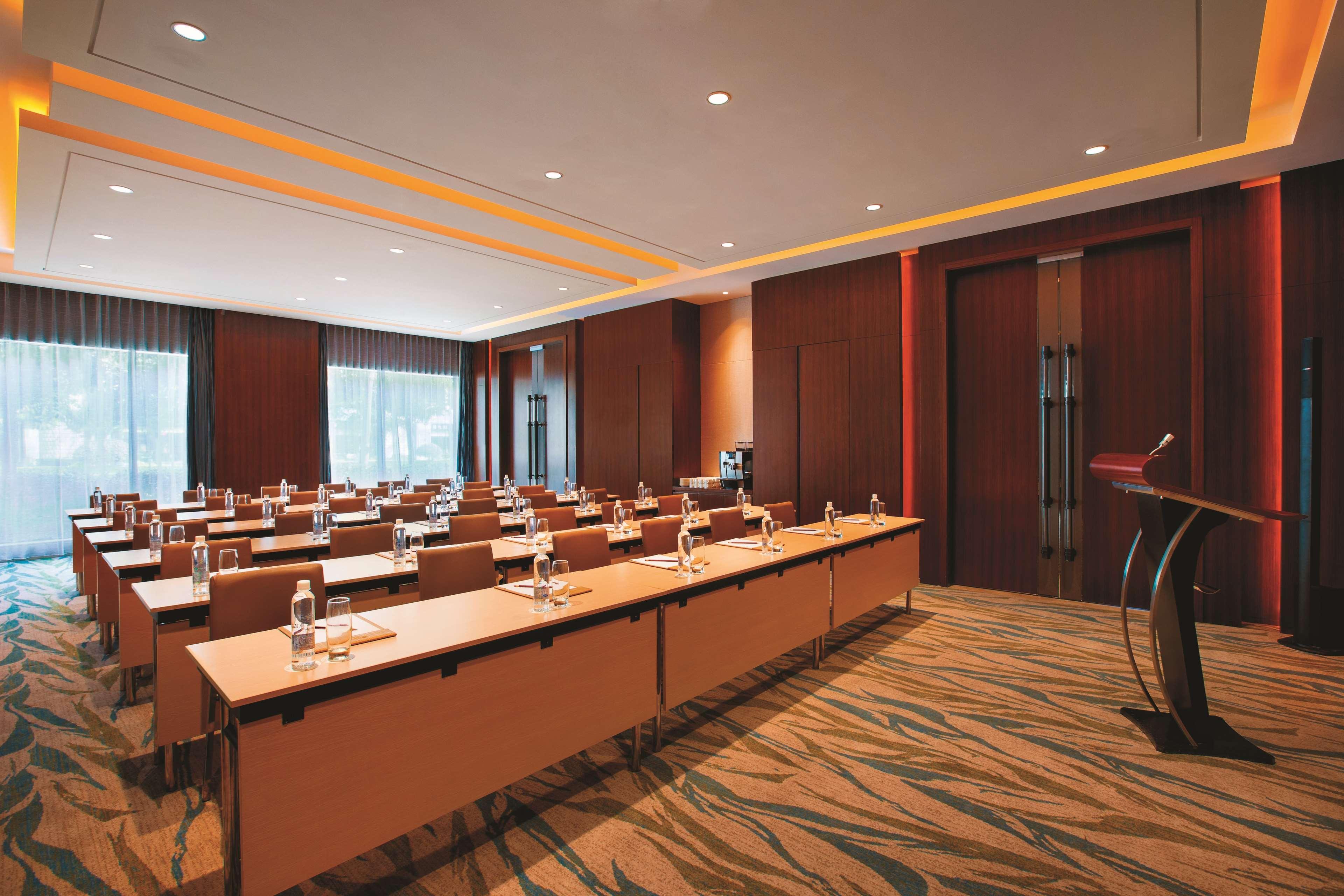 ליג'יאנג Hilton Garden Inn Lijiang מראה חיצוני תמונה